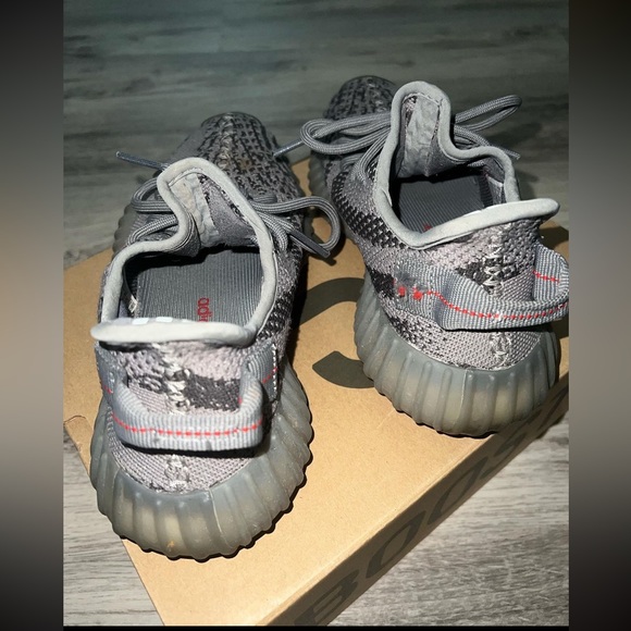 Yeezy 350 boosts. Comes with original box. size 4 - Picture 4 of 4